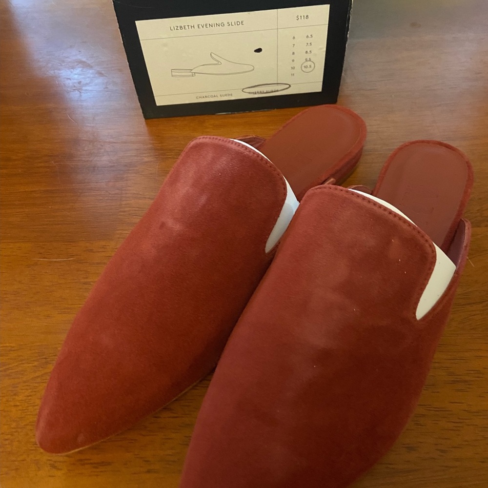 ❗️Brand new in box Able Lizbeth Evening Slide size 10.5 in Cherry Suede❗️